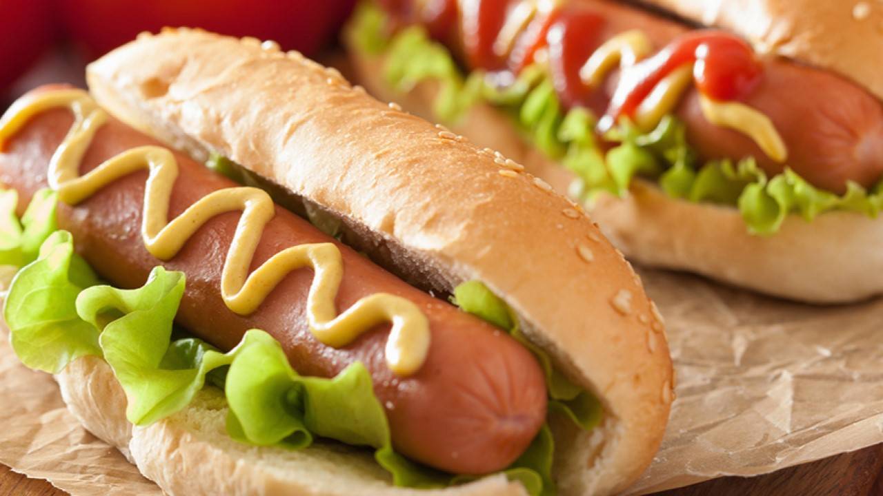 Son muchos los locales argentinos que celebran al hot dog con versiones súper innovadoras. 
