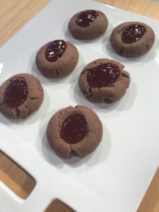 Pepas de chocolate con frambuesa.