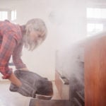 Cuidado: cocinar carne asada al horno provoca mucha contaminación en tu cocina