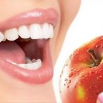 7 alimentos porque te ensucian los dientes sí o sí