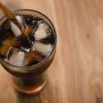 Fernet con cola: las dos teorías sobre el origen del trago más popular