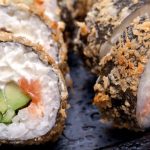 Insólito: el roll de sushi que terminó incendiando 7 restaurants en Estados Unidos