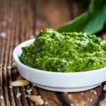 El pesto, una salsa comodín que sirve más allá de la pasta