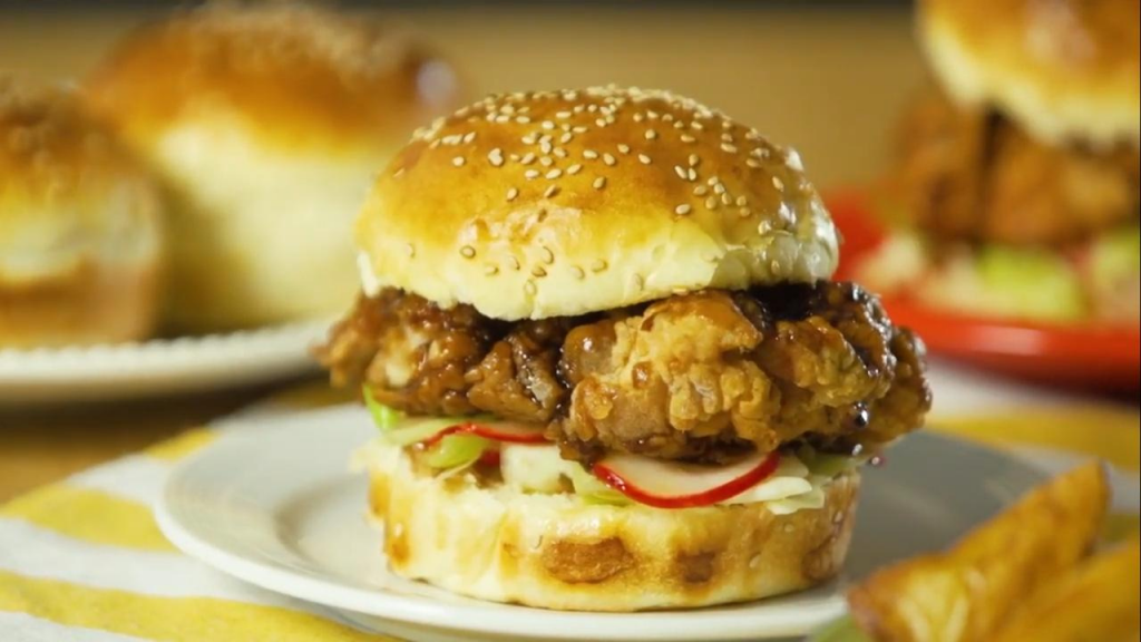 Sandwich de pollo frito Cucinare