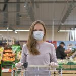 Por qué no hay advertencias sobre la presencia del coronavirus en los alimentos