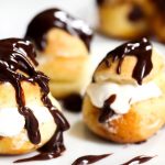 Profiteroles, la historia que pocos saben sobre el postre preferido de los franceses