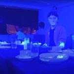 Coronavirus: el video que muestra que un estornudo puede contagiar a todo un restaurant en solo 30 minutos