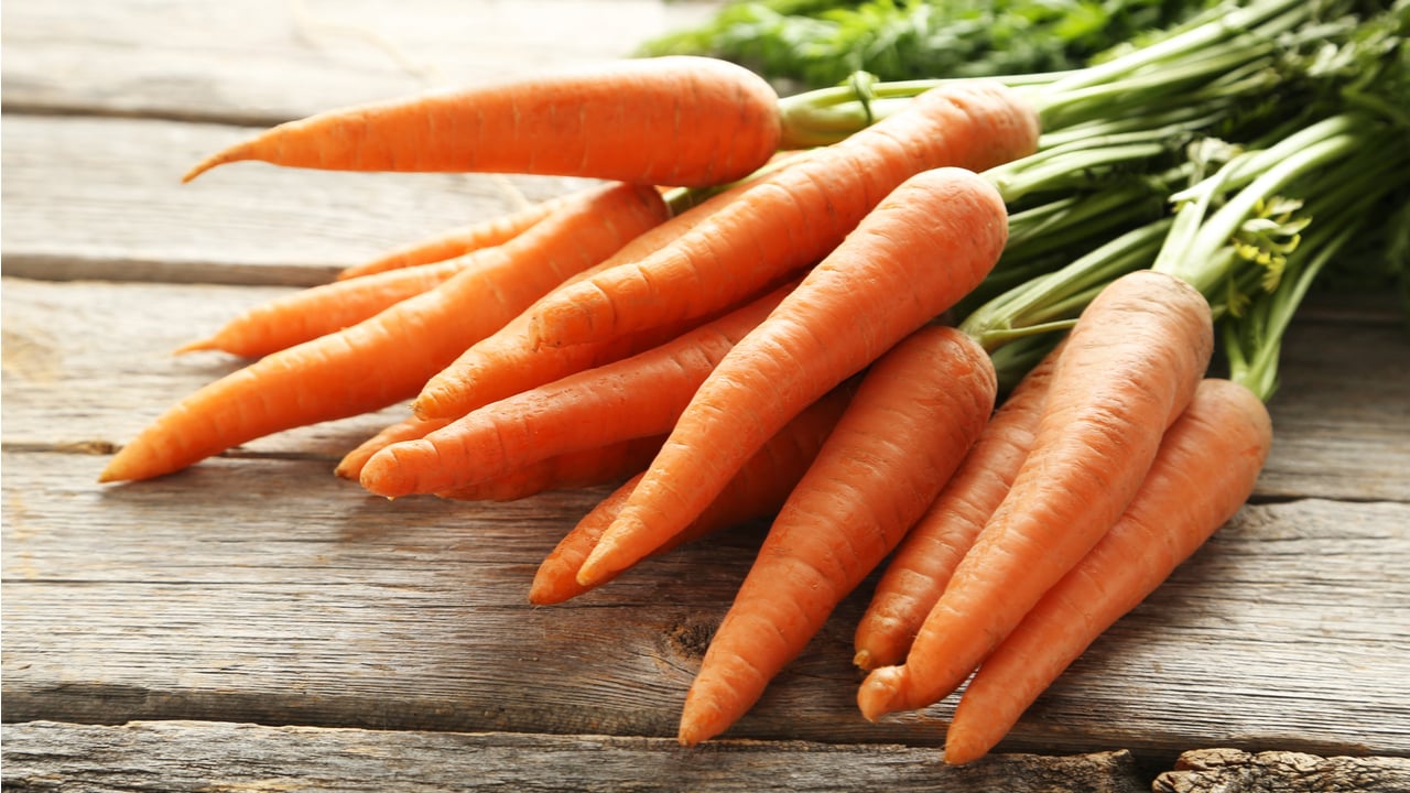 Las zanahorias no siempre fueron naranjas: la historia que viene con un mito detrás - Cucinare