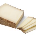 El queso gruyere sin agujeros: pocos saben cómo y dónde se elabora