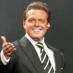 Luis Miguel reaparece en una publicidad de una app de delivery de comida