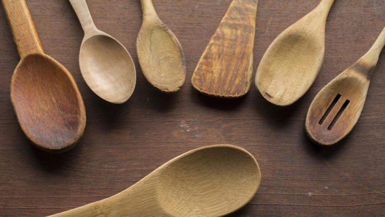 Volverse loco Escultura Alargar Cuchara de madera, un utensilio tan antiguo como imprescindible para tu  cocina - Cucinare