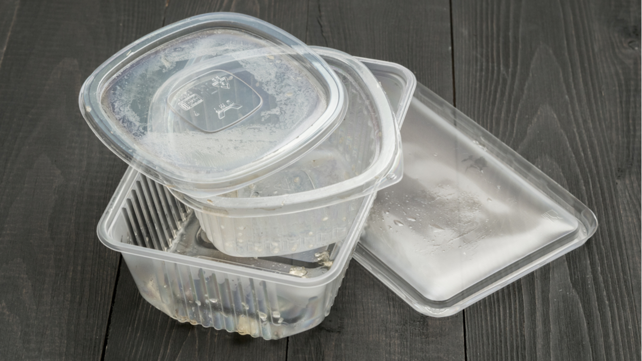La importancia de los envases desechables en la comida para llevar