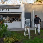 Mesas y sillas en la vereda: los clientes regresaron a bares y restaurants en San Isidro