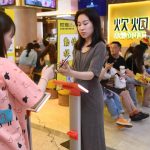 Un restaurant chino pide disculpas luego de obligar a sus clientes a pesarse para luchar contra el despilfarro