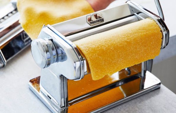 De los rodillos de madera a la Pastalinda: breve historia de las máquinas  para hacer pasta - Cucinare