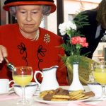El exchef de la reina de Inglaterra reveló que Isabel II jamás probó una pizza