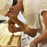 Gastronomía e inclusión: la emotiva historia de Eduardo, el pastelero con Trastorno del Espectro Autista