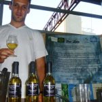 Vino de miel, la original bebida que produce un emprendedor argentino en Misiones