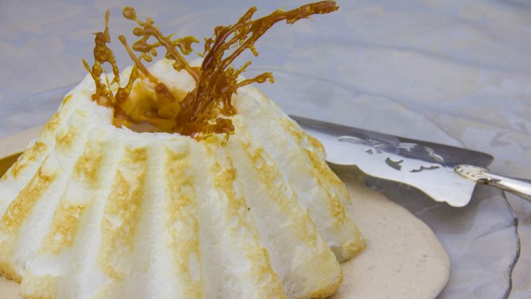 Isla flotante: historia de un postre centenario que se convirtió en