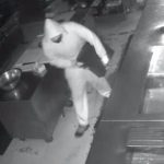Sufrió un robo en su restaurant y decidió ofrecerle trabajo al ladrón en lugar de denunciarlo
