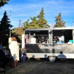 Escaparon de la guerra civil en Siria, llegaron a la Argentina y ofrecen comida árabe en un food truck para sobrevivir