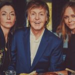 Paul McCartney lanza el libro de recetas de su esposa Linda de la mano de sus hijas