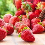 Dieta: frutillas y morrones, los alimentos clave para retrasar el deterioro cognitivo