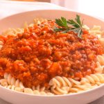 Salsa bolognesa sin carne: tips para prepararla en modo vegano