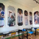 Inauguran un bar temático en homenaje a Diego Maradona en Caminito