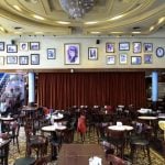 Café Los Angelitos, el bar que frecuentaba Carlos Gardel, un emblema que sobrevive pese a la pandemia