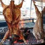 Festival de Cosquín: cuánto cuesta comer una parrillada y un cabrito