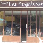 Fue a comer a un restaurant, dejó una mala reseña y la respuesta del dueño la desconcertó