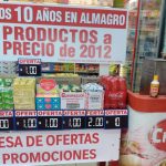 Un kiosco festejó 10 años abierto vendiendo a precios de 2012: “Todo por 1, 2 y 10 pesos”