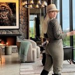 Wanda Nara almorzaba en África y una jirafa entró por la ventana para robarle la comida