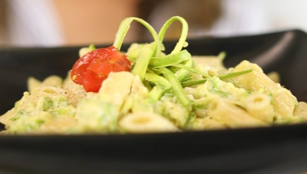 Pasta saludable con zucchini Cucinare