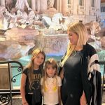 Wanda Nara eligió una golosina argentina para disfrutar en familia durante su viaje a Roma