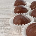 La ANMAT prohibió una marca de chocolates que se promocionaba con referencias a la marihuana