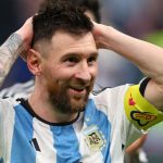 Una influencer comió en el restaurante de Messi y mostró sus reacciones frente a los platos y los precios: “No es agua, es sudor de Lionel”