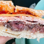 La inflación llegó a la ruta 2 y el sándwich más famoso del viaje a la Costa tiene un precio asombroso