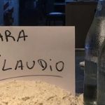 Se quejó por el precio y le respondieron con un desafío: “Si ganás, te regalamos pizzas de por vida”