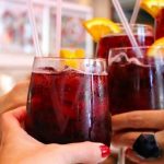 4 tragos frescos y frutales para sorprender a tus invitados en las Fiestas