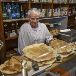Cerró la panadería de los Papas en El Vaticano: cuáles eran los pedidos de Francisco