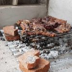 El asado de obra es un derecho: los detalles del convenio que permite que los albañiles usen las parrillas una vez por semana