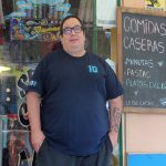 El bodegón del conurbano que homenajea a La Scaloneta, tiene todos sus platos gigantes y vende una torta que pesa 12 kilos