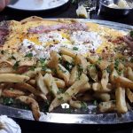 Tuvieron que esperar 2 horas en una popular parrilla porteña y le cobraron 15 mil pesos una milanesa: “Nos comprábamos un auto”