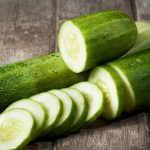 La verdura que contiene altos niveles de potasio y ayuda a controlar la hipertensión arterial
