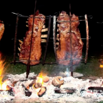 El pueblo de 1.000 habitantes cerca de Mar del Plata que tiene el mejor asado de la Ruta 2