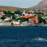 Una argentina fue a comer a un restaurante de las Islas Malvinas y dejó una reseña inesperada