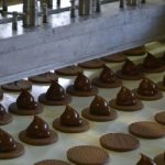 La empresa que creó el alfajor triple cumple 60 años y planea un festejo sorpresa que va a cambiar la historia de la golosina más vendida