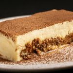 Día del Tiramisú: el origen marginal de este postre y 9 opciones para probarlo en formato tradicional, helado y hasta en un cóctel